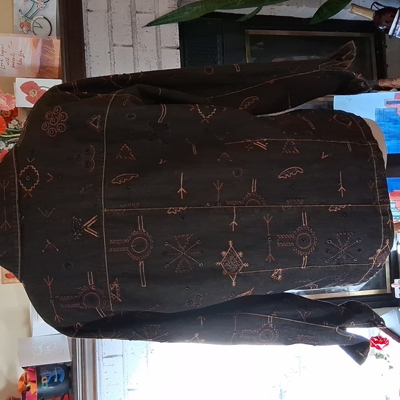 Button-up Denim Jacket With Beaded Pattern - Picture 3 of 4